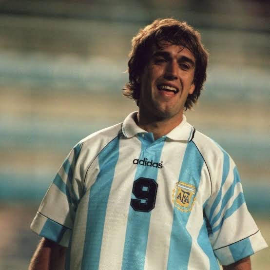 Original Argentina 1996/97 Home - Batistuta #9 Size L (Long Sleeve)
