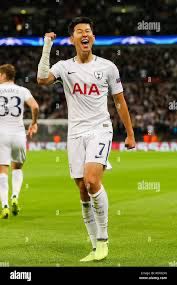 Authentic Tottenham 2017/18 Home - Son #7 Size M
