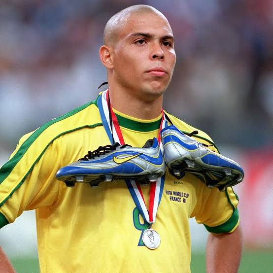 Authentic Brazil 1998 Home - Ronaldo #9 Size L