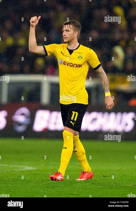 Authentic Dortmund 2015/2016 Home - Reus #11 Size L