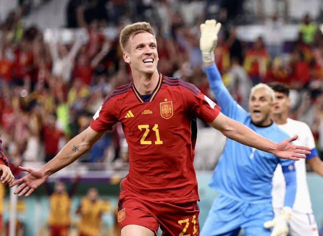 Original Spain 2022 Home - Dani Olmo #21 Size M (Player Issue) (Bnwt) (Mdt)