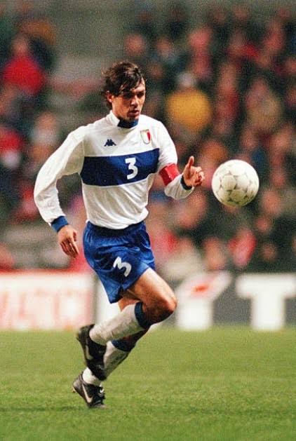 Original Italy 1999 Away - Maldini #3 Size M (Long sleeve)