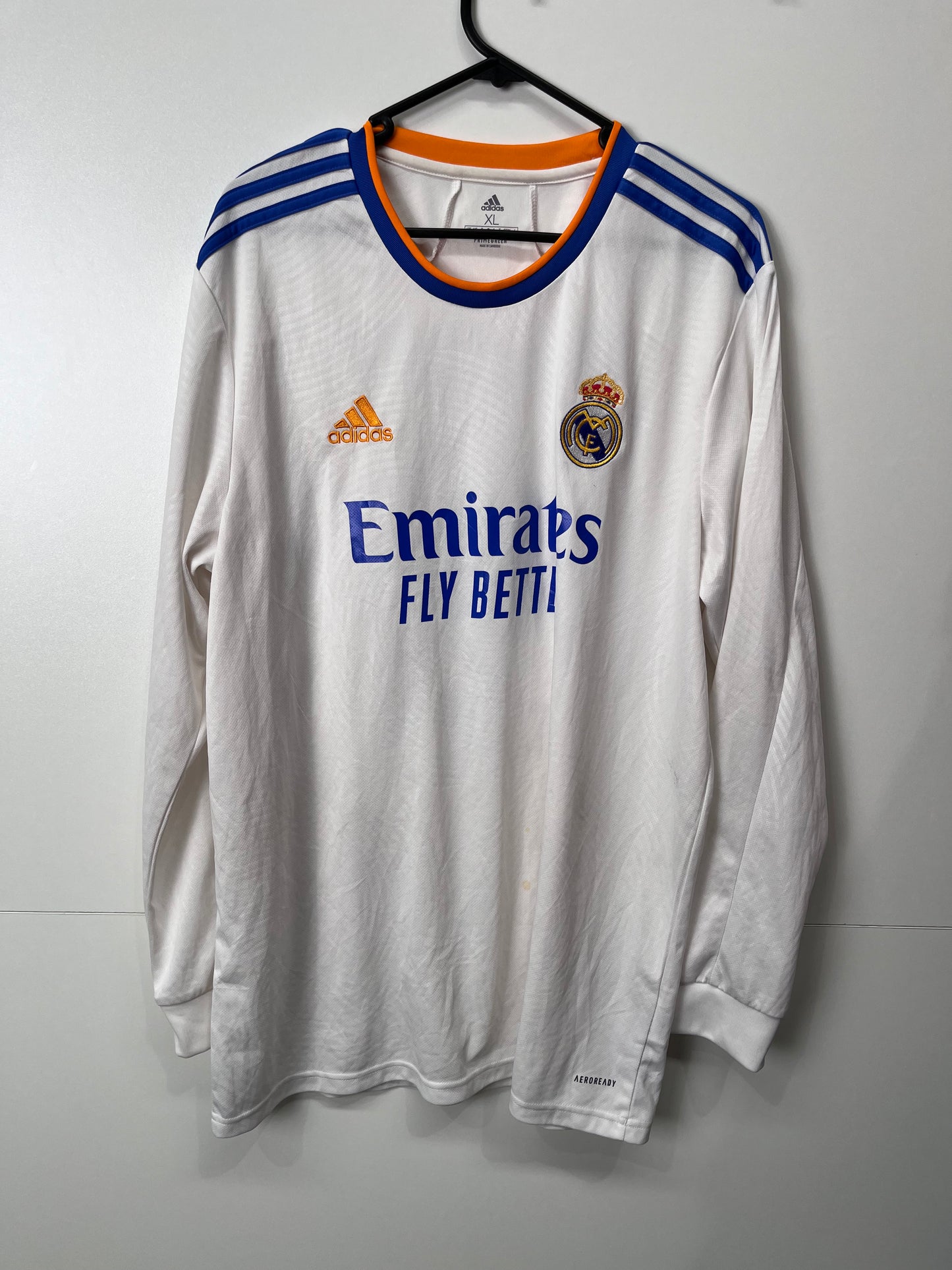 Original Real Madrid 2021/22 Home - Karim Benzema #9 Size XL (Long Sleeve)