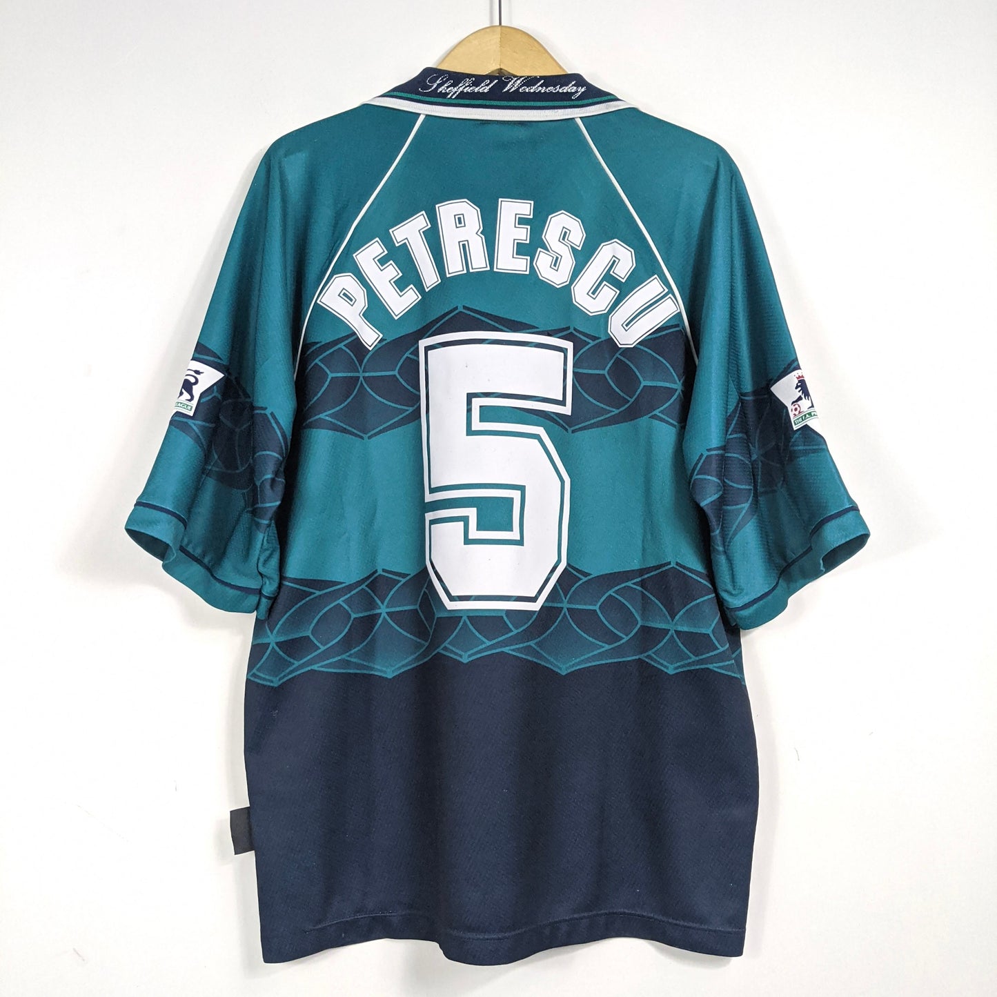 Original Sheffield Wednesday 1995/96 Away - Petrescu #5 Size XL