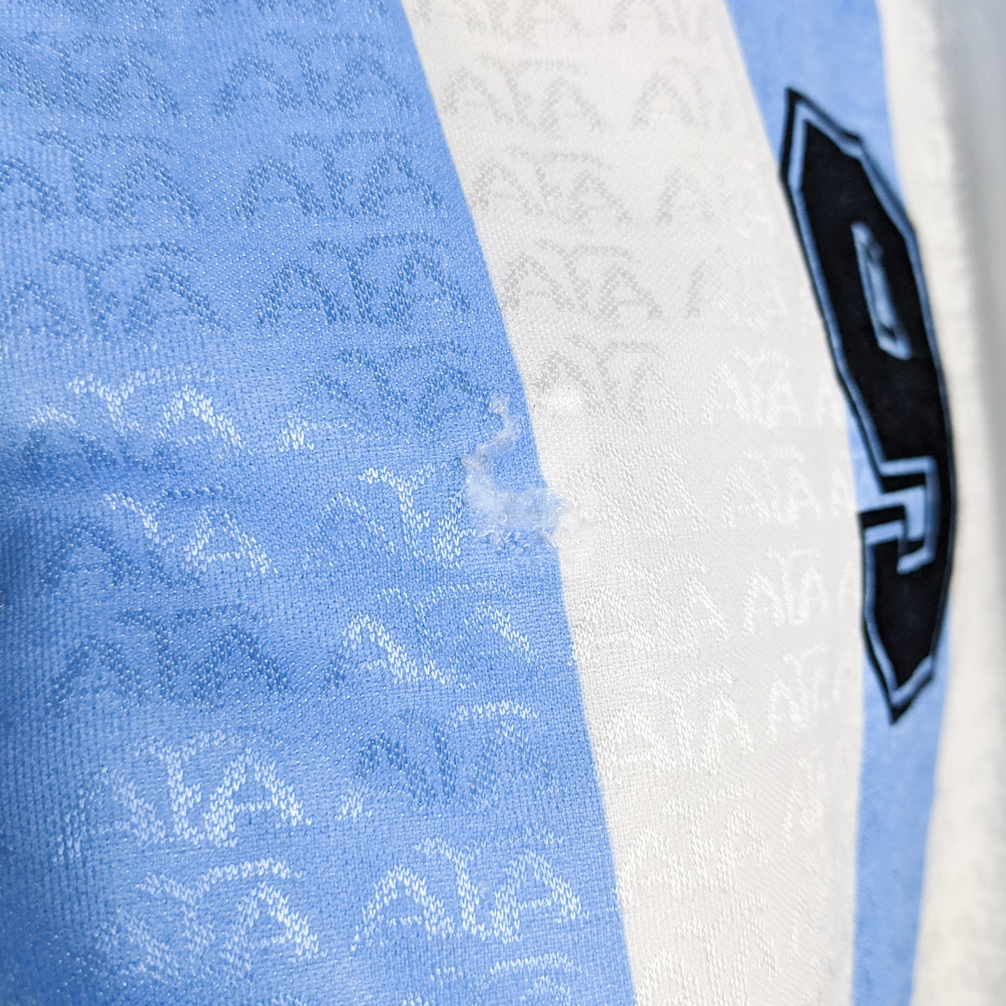 Authentic Argentina 1996/98 Home - Batistuta #9 Size XL (Long Sleeve)