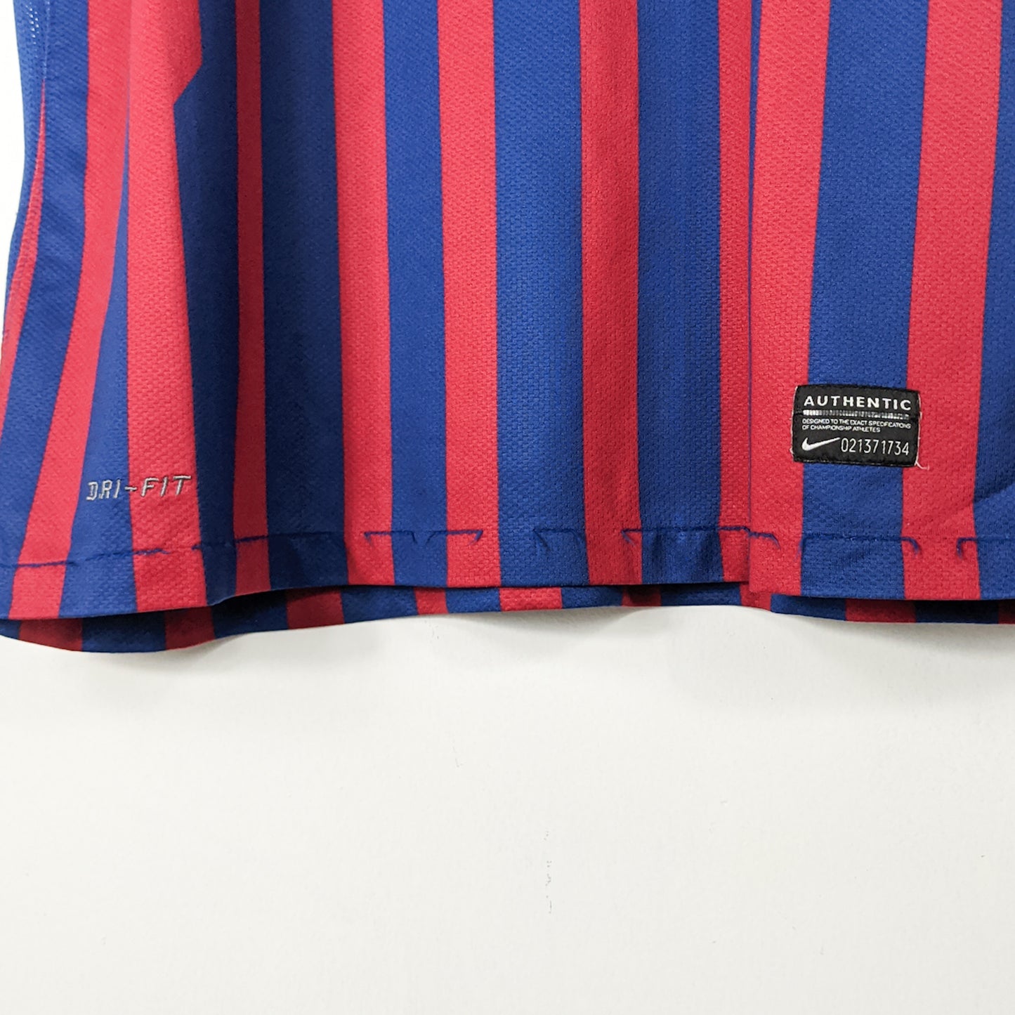 Authentic Barcelona 2011/12 Home - Messi #10 Size M