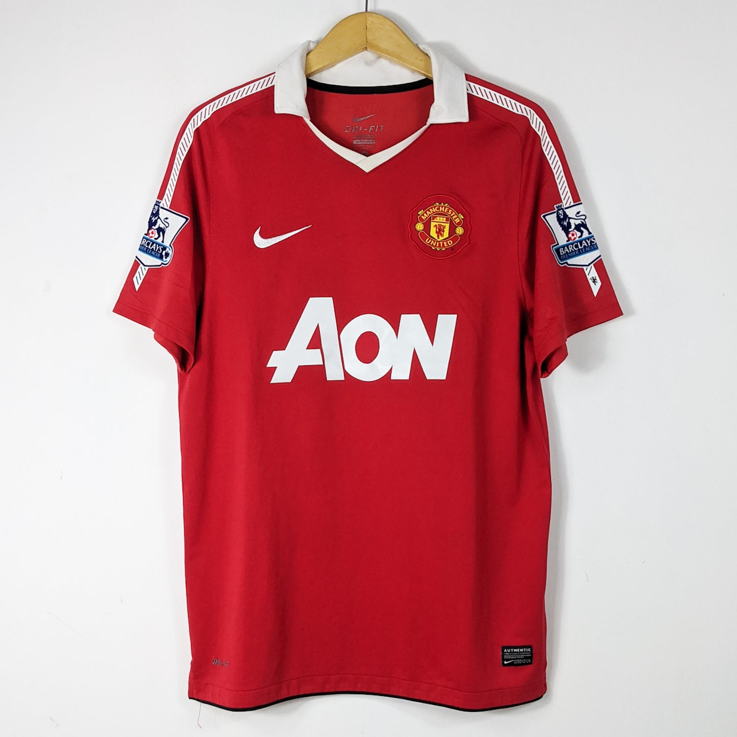Authentic Manchester United 2010/11 Home - Vidic #15 Size M