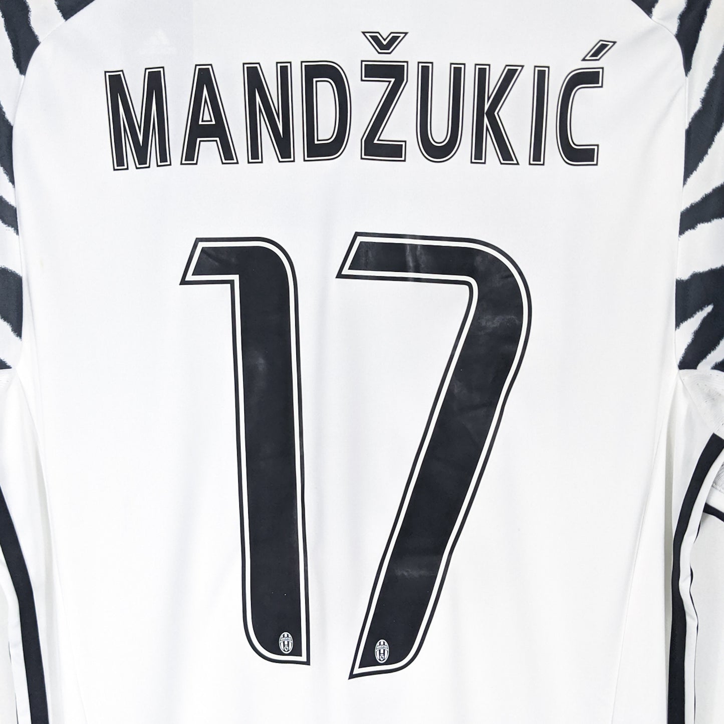 Authentic Juventus 2016/17 Third - Mandzukic #17 Size M (Bnwt)