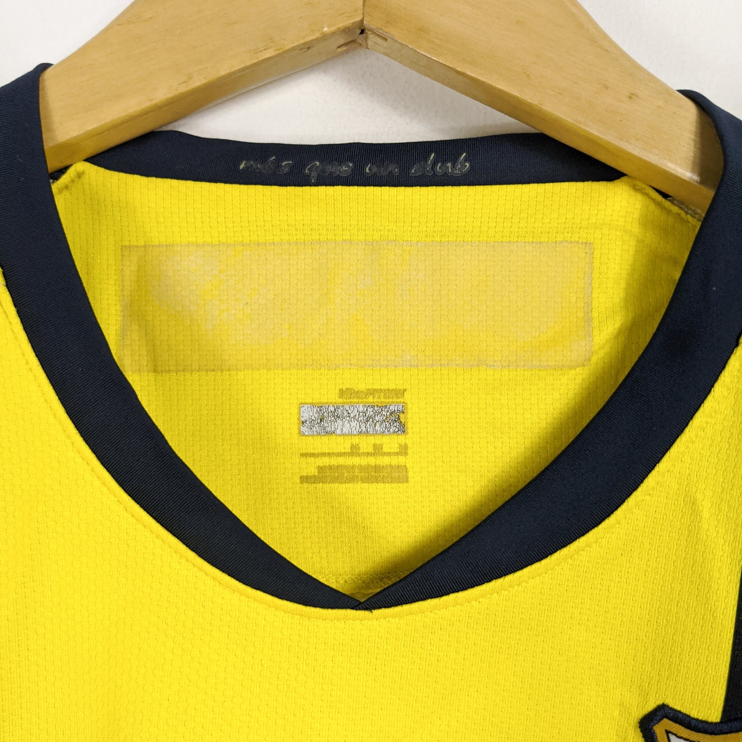 Authentic Barcelona 2008/10 Away - Dani Alves #2 Size M