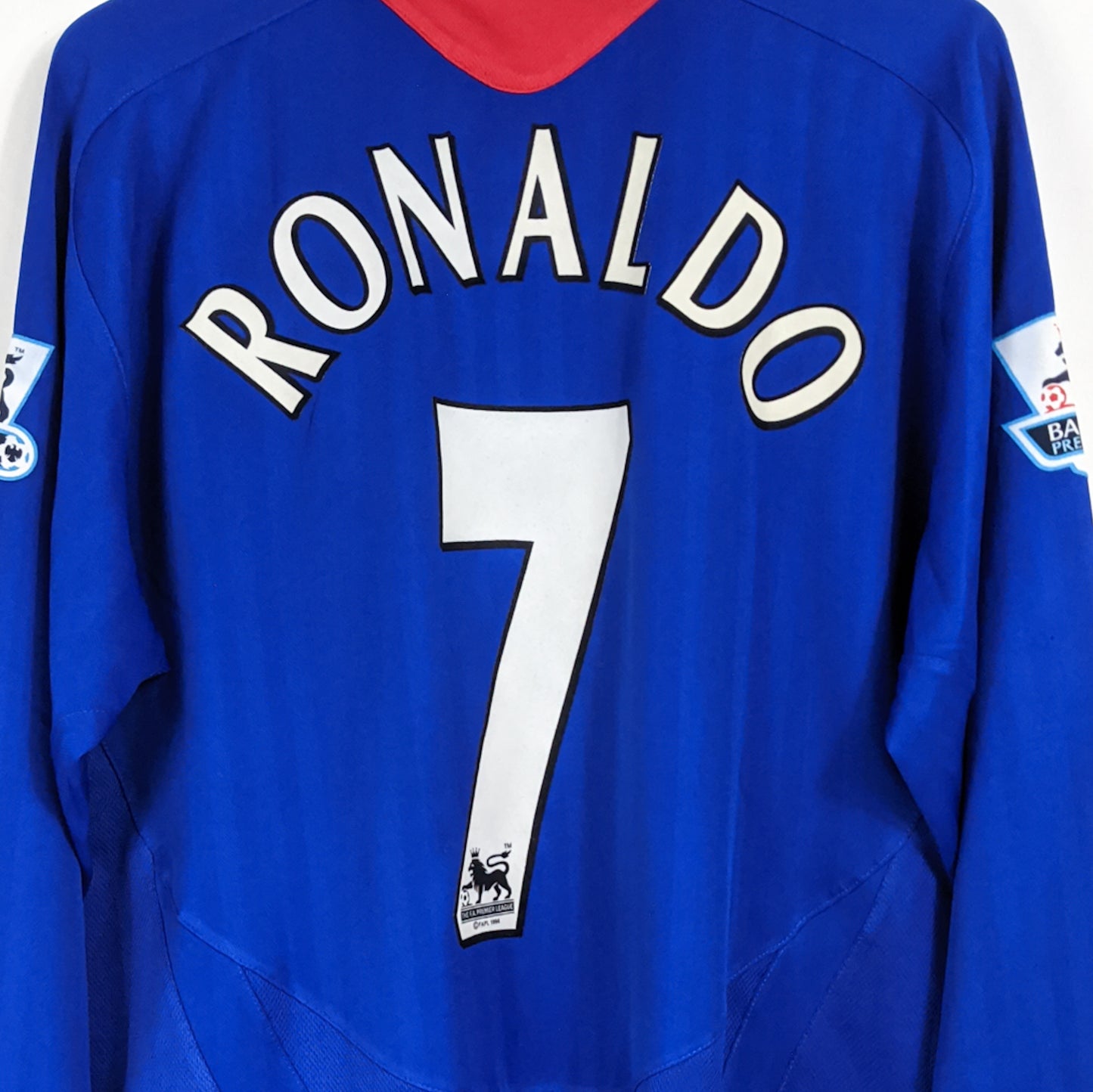 Authentic Manchester United 2005/06 Away - Ronaldo #7 Size XL (Long Sleeve)