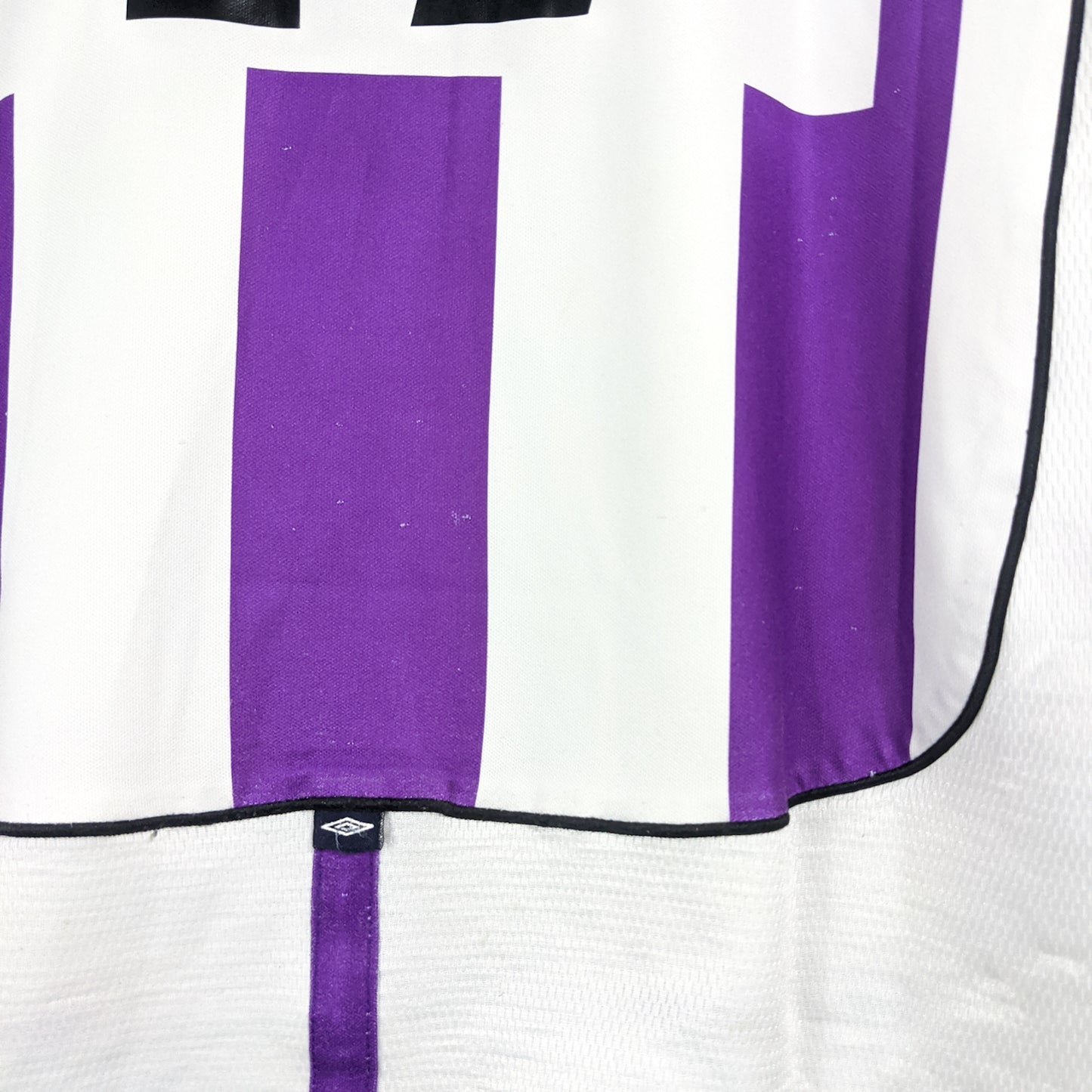 Authentic Real Valladolid 2001/02 Home - Luis Garcia #17 Size M
