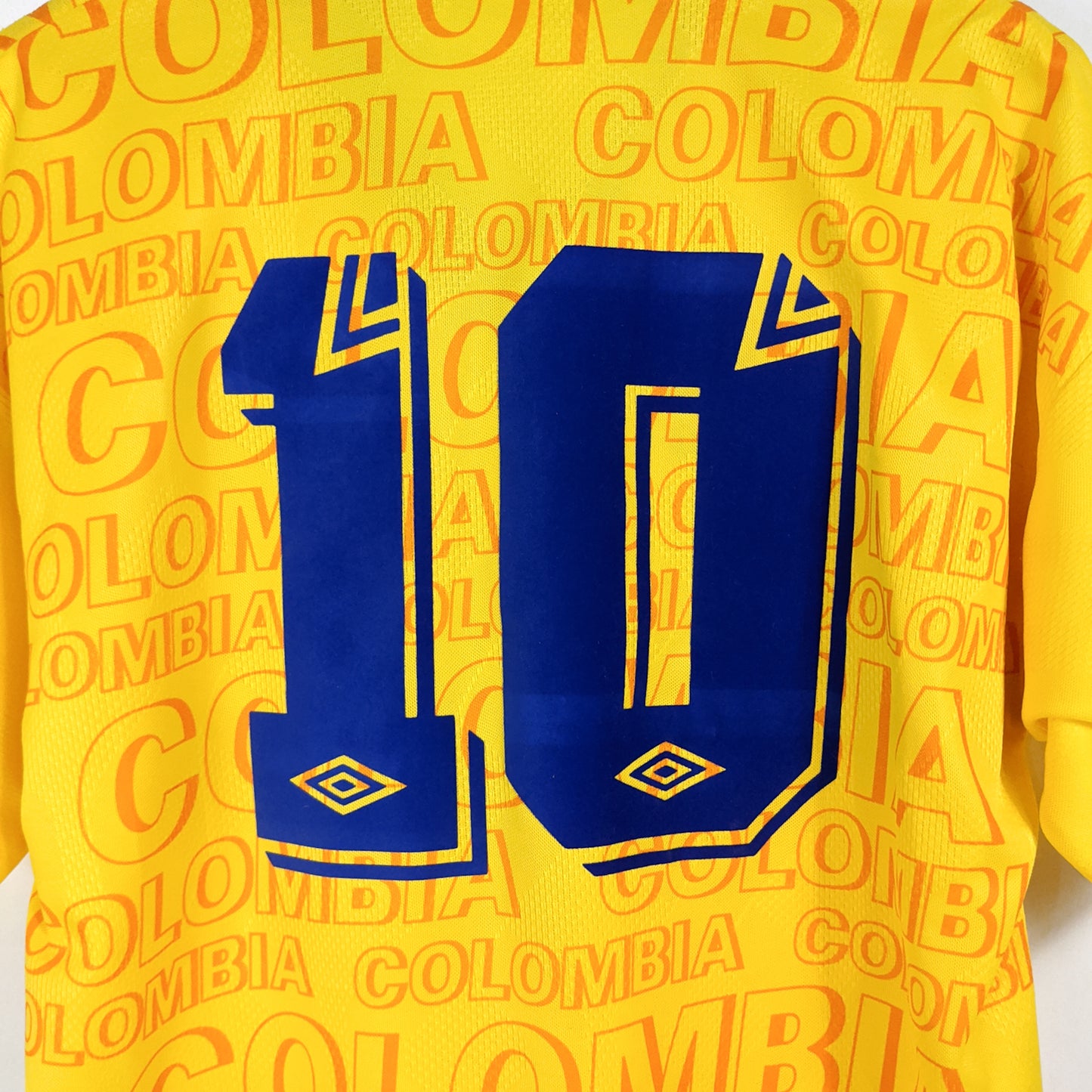 Authentic Colombia 1995/97 Home - Valderrama #10 Size M oversize fit XL
