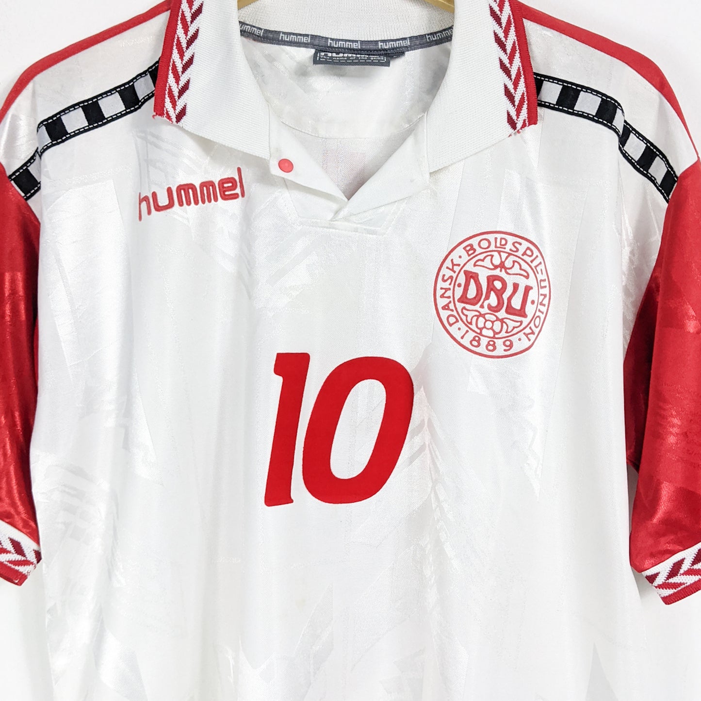 Authentic Denmark 1996 Away - M.Laudrup #10 Size XL