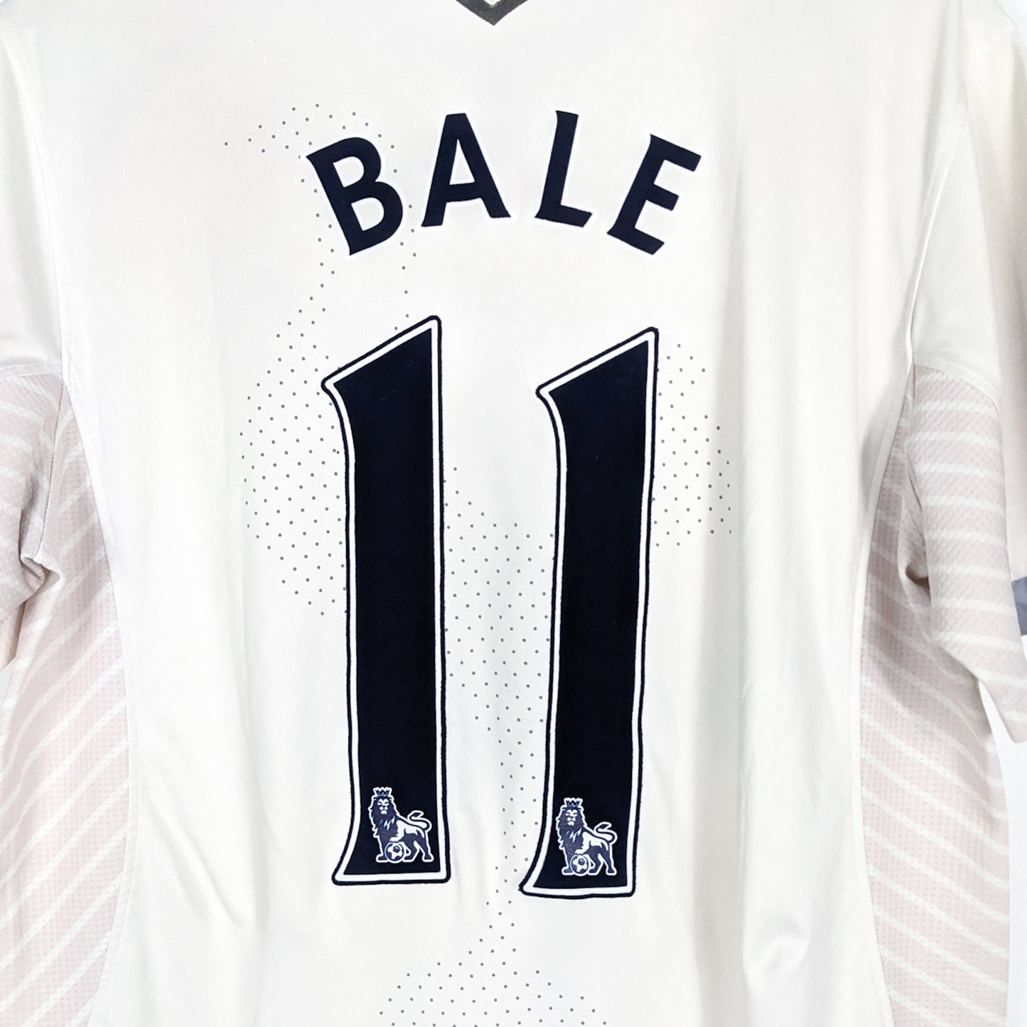 Authentic Tottenham 2012/13 Home - Bale #11 Size M