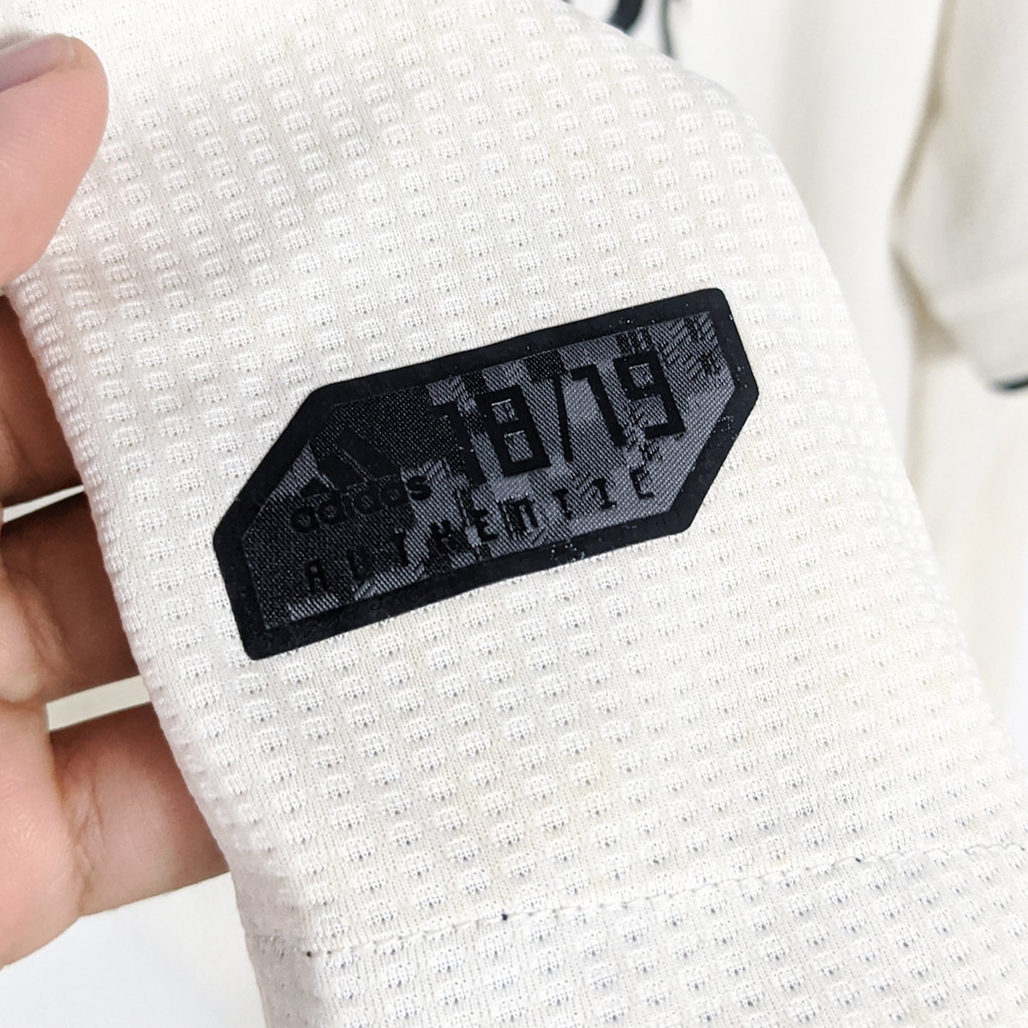 Authentic Real Madrid 2018/19 Home - Modric #10 Size XXL