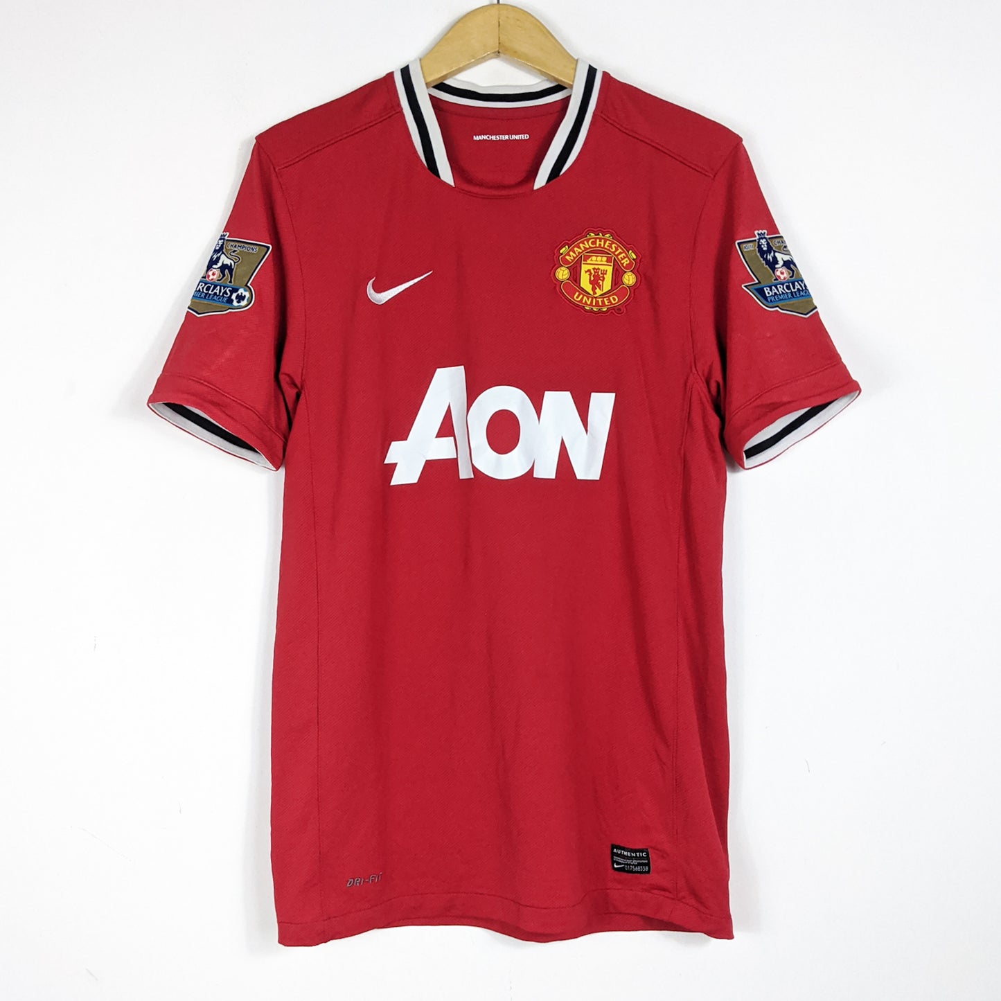 Authentic Manchester United 2011/12 Home - Chicarito #14 Size M