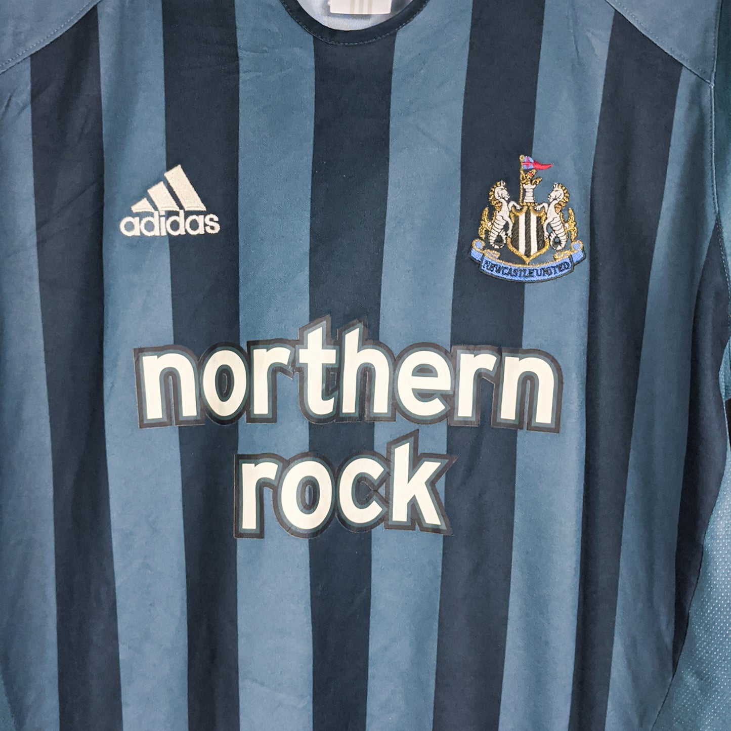 Authentic Newcastle 2005/06 Away - Shearer #9 Size L