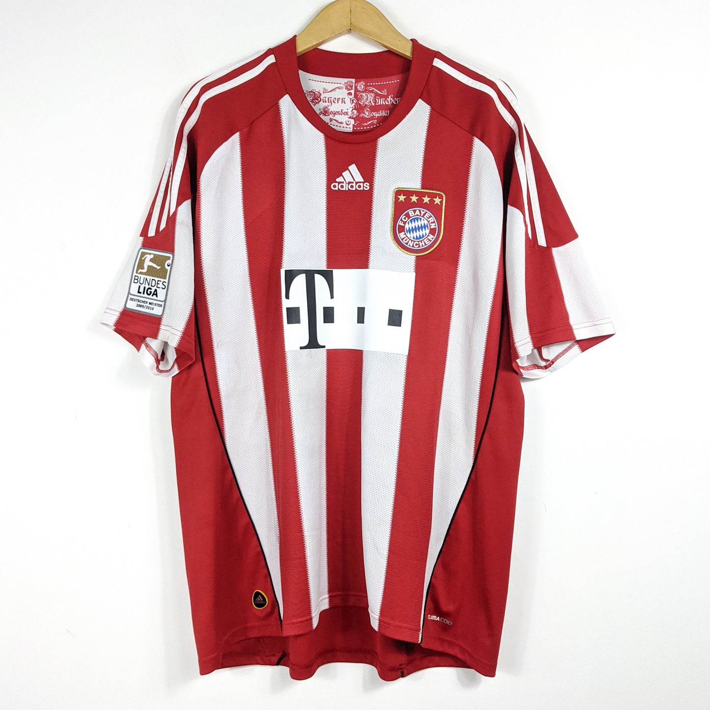 Authentic Bayern Munchen 2010/11 Home - Olic #11 Size XL