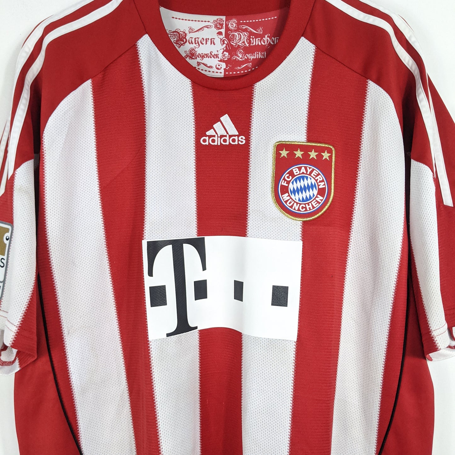 Authentic Bayern Munchen 2010/11 Home - Olic #11 Size XL