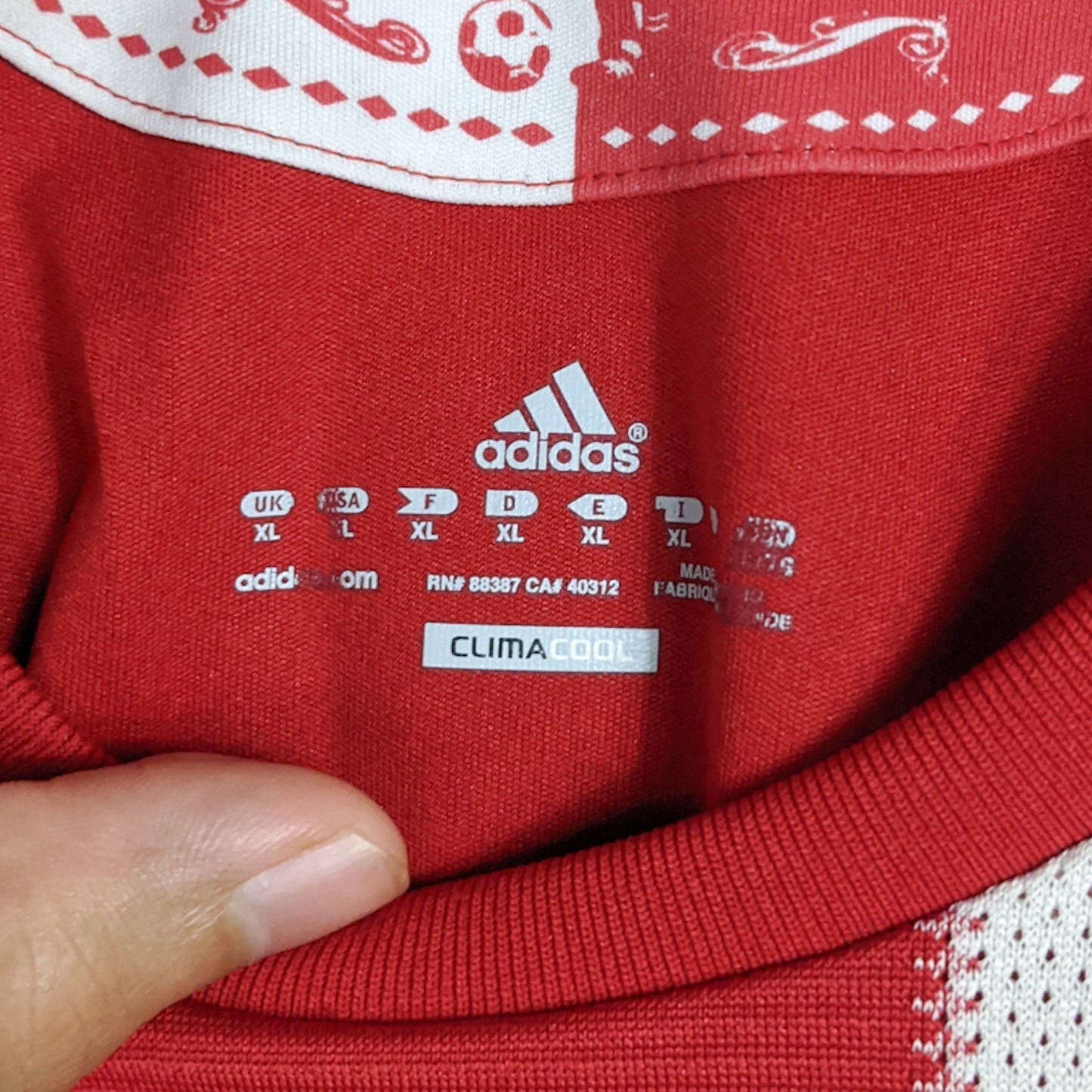 Authentic Bayern Munchen 2010/11 Home - Olic #11 Size XL