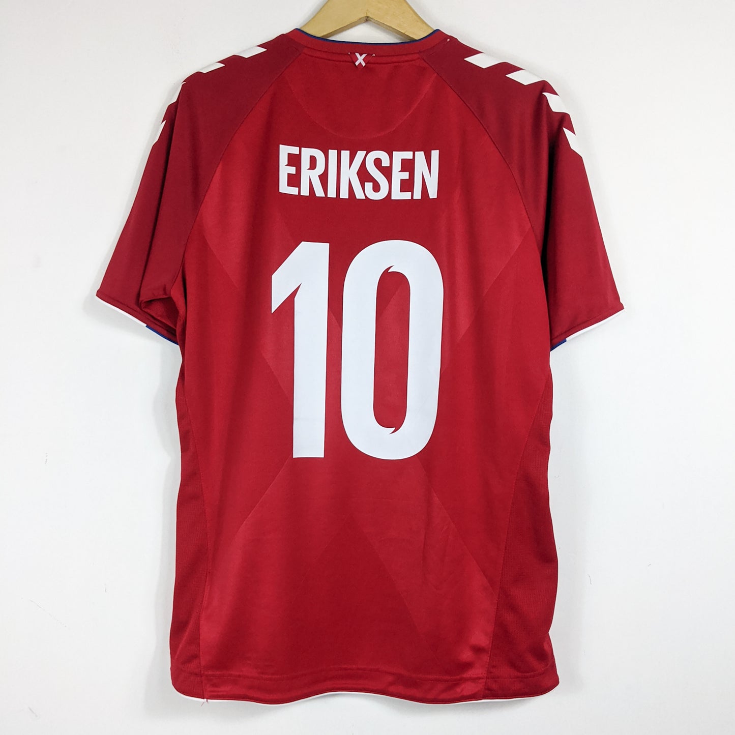 Authentic Denmark 2018/19 Home - Eriksen #10 Size L