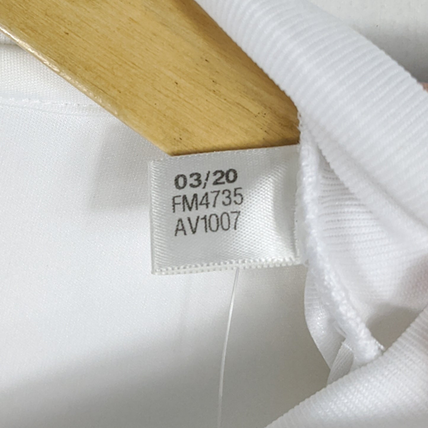Authentic Real Madrid 2020/21 Home - Modric #10 Size L (Bnwt)