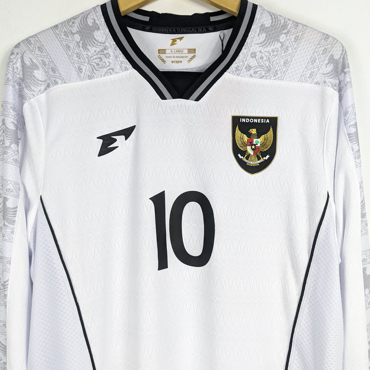 Authentic Indonesia 2025 Away - Ole Romeny #10 Size XL (Bnwt) (Ls)