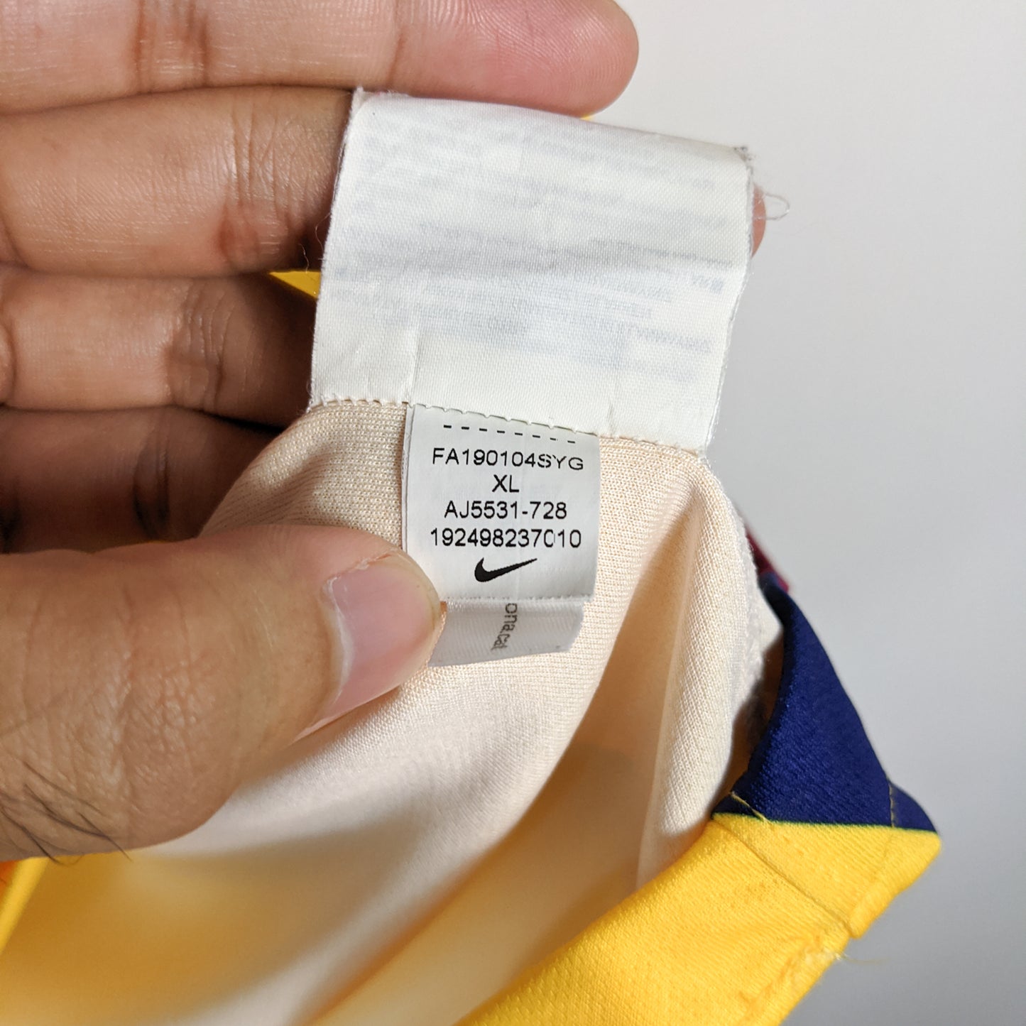 Authentic Barcelona 2019/20 Away - Messi #10 Size XL