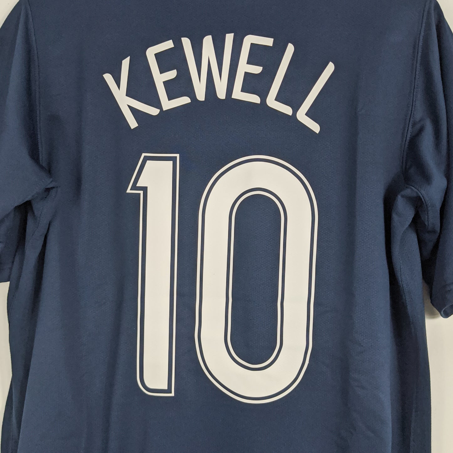 Authentic Australia 2006 Away - Kewell #10 Size M