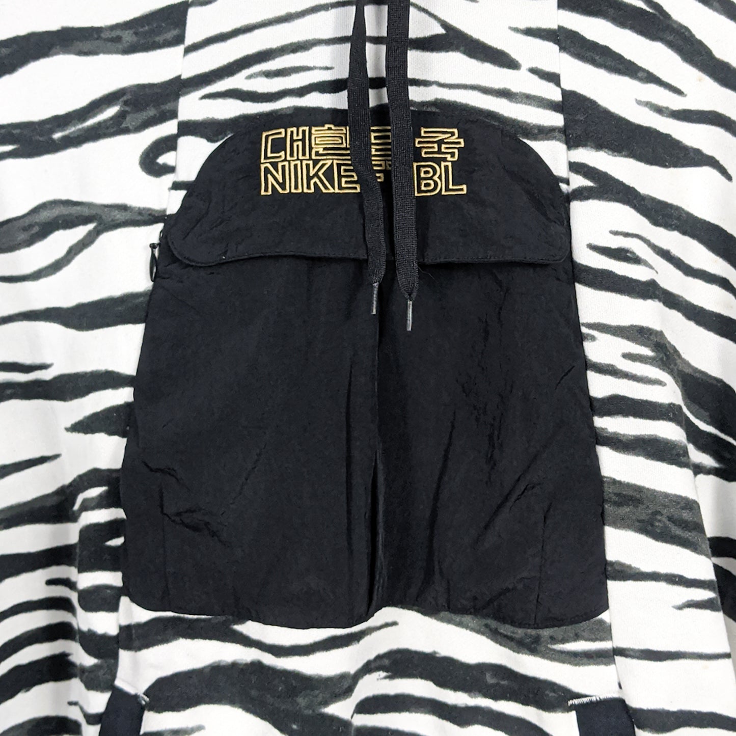 Authentic Korea 2000 Hoodie - Size XL