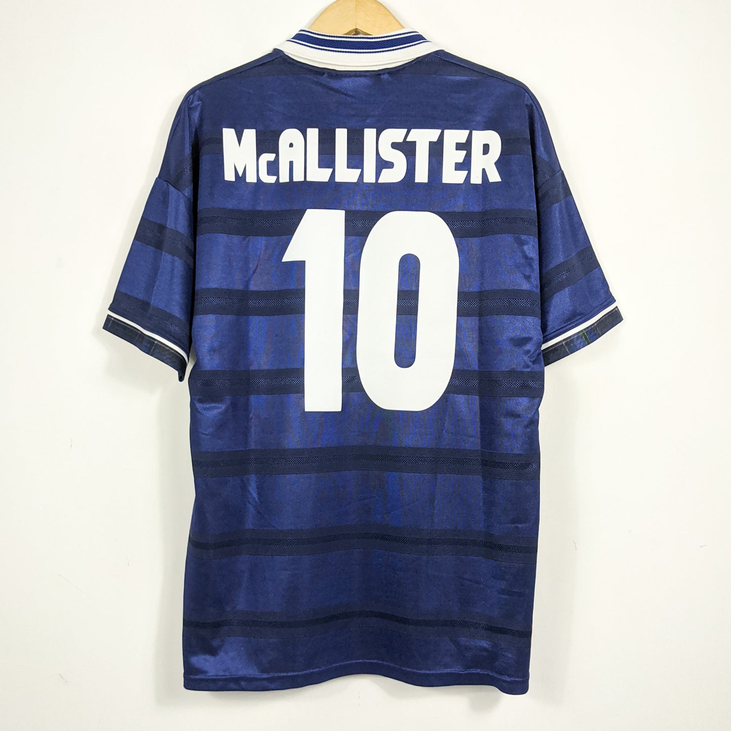 Authentic Scotland 1998/00 Home - McAllister #10 Size L