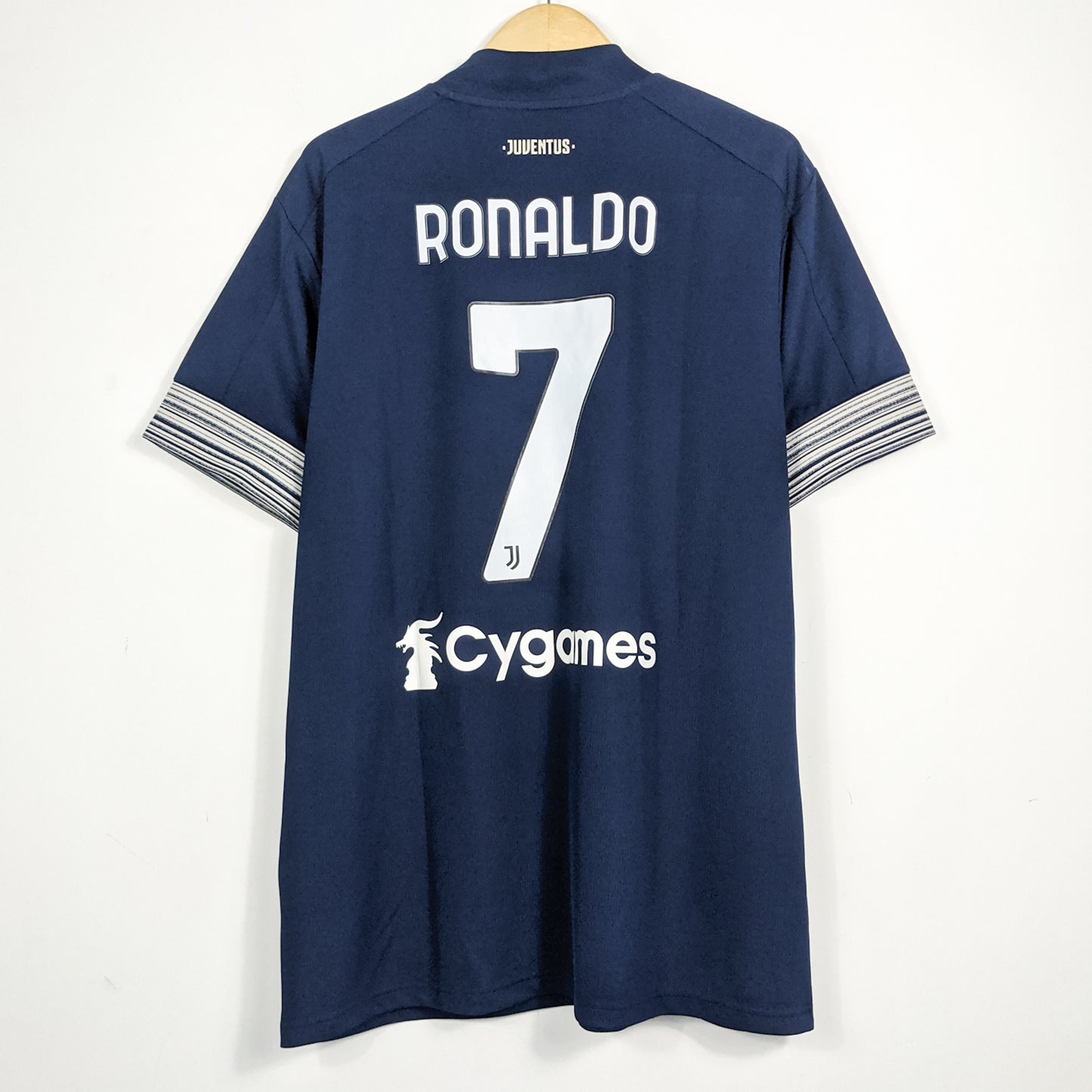 Authentic Juventus 2020/21 Away - Ronaldo #7 Size XL