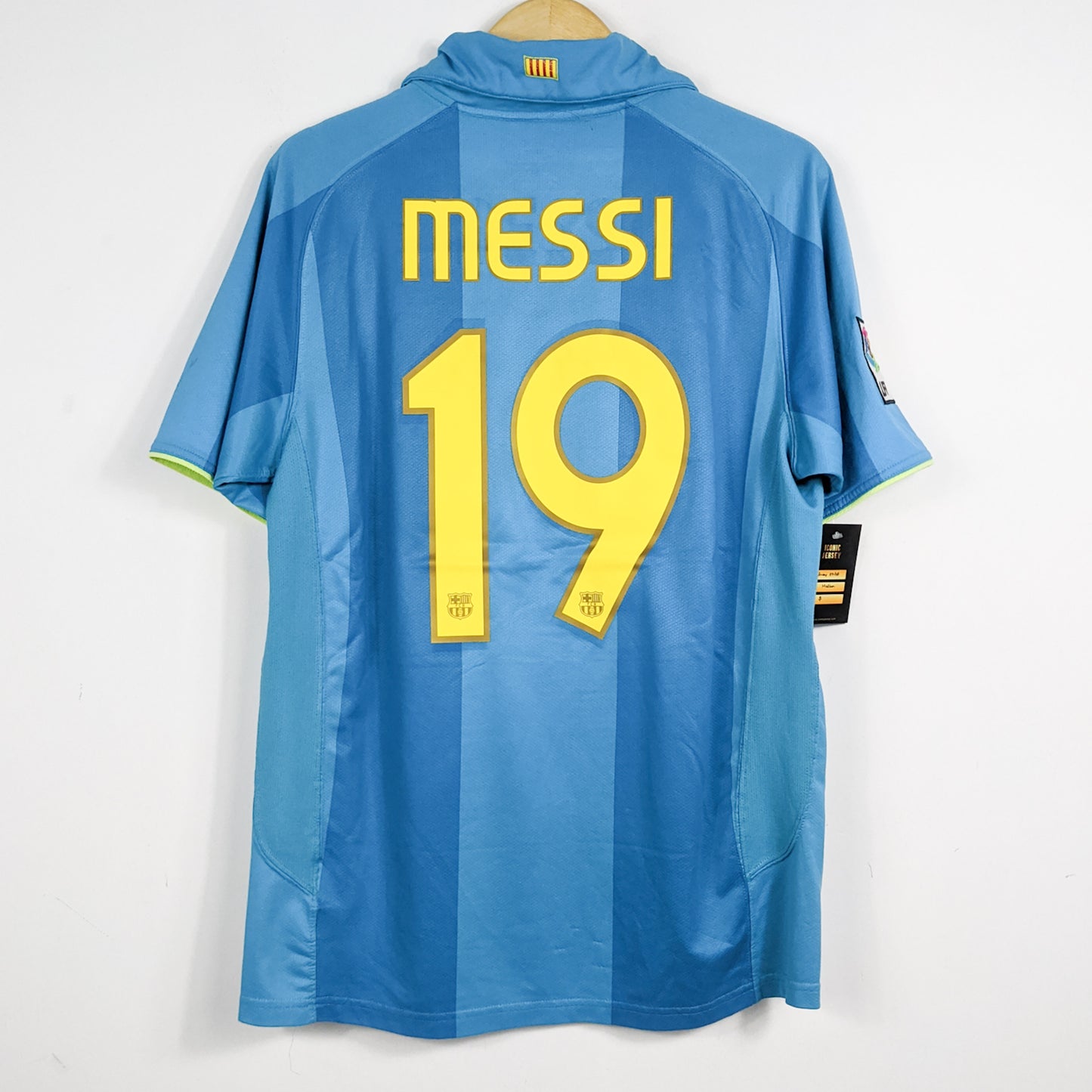 Authentic Barcelona 2007/08 Away - Messi #19 Size M