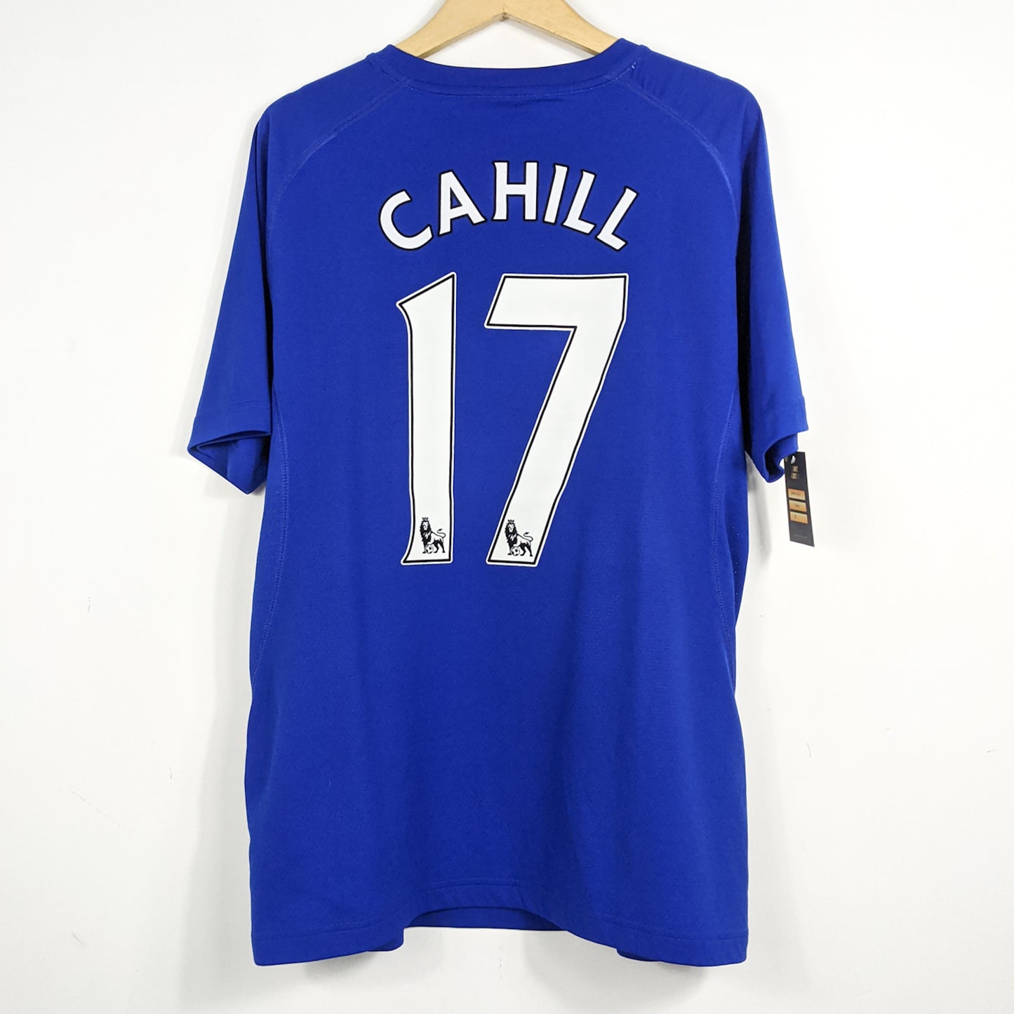 Authentic Everton 2010/11 Home - Cahill #17 Size L