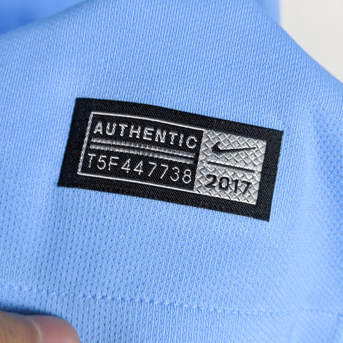 Authentic Manchester City 2017/18 Home - Kun Aguero #10 Size XL