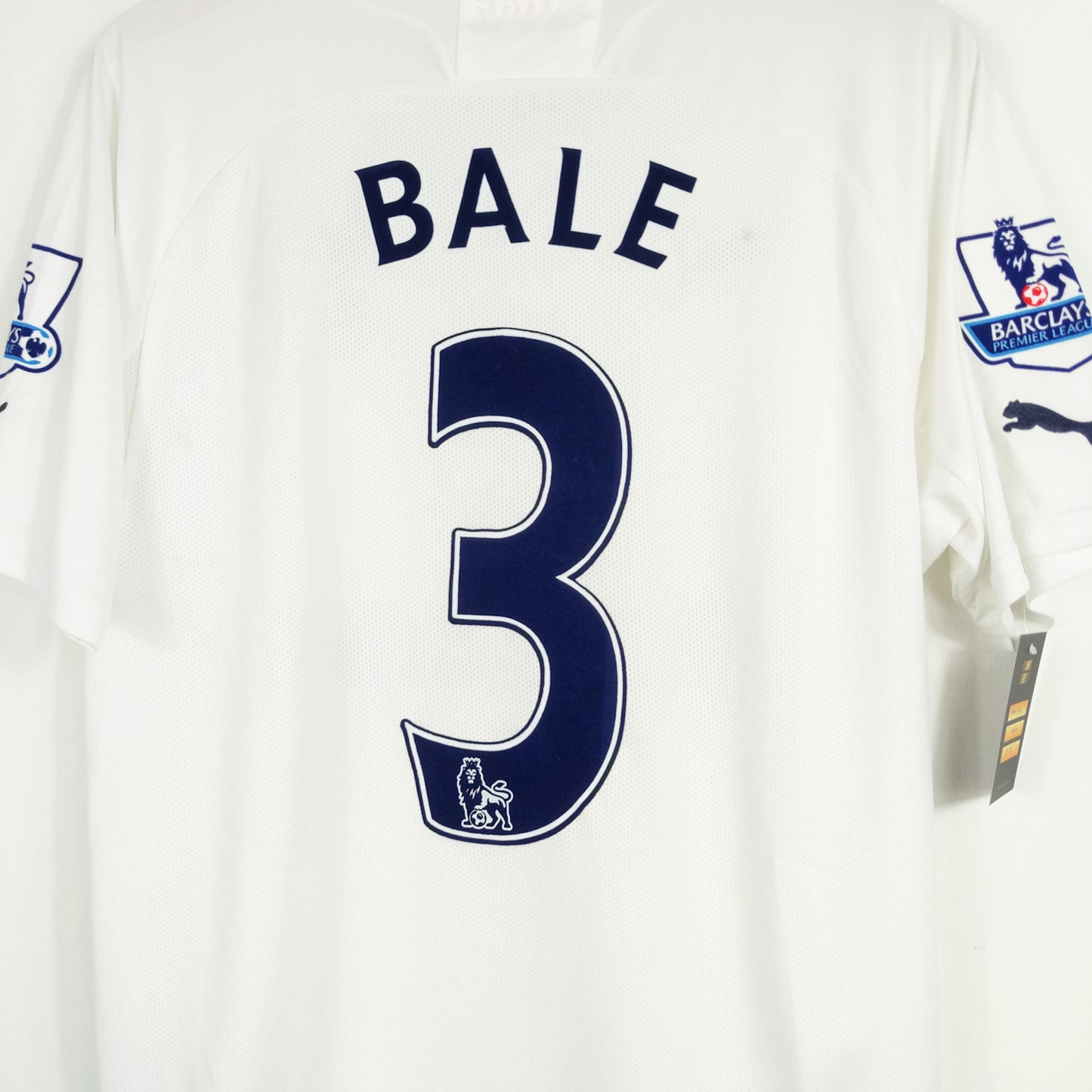Authentic Tottenham Hotspur 2011/12 Home - Bale #3 Size M