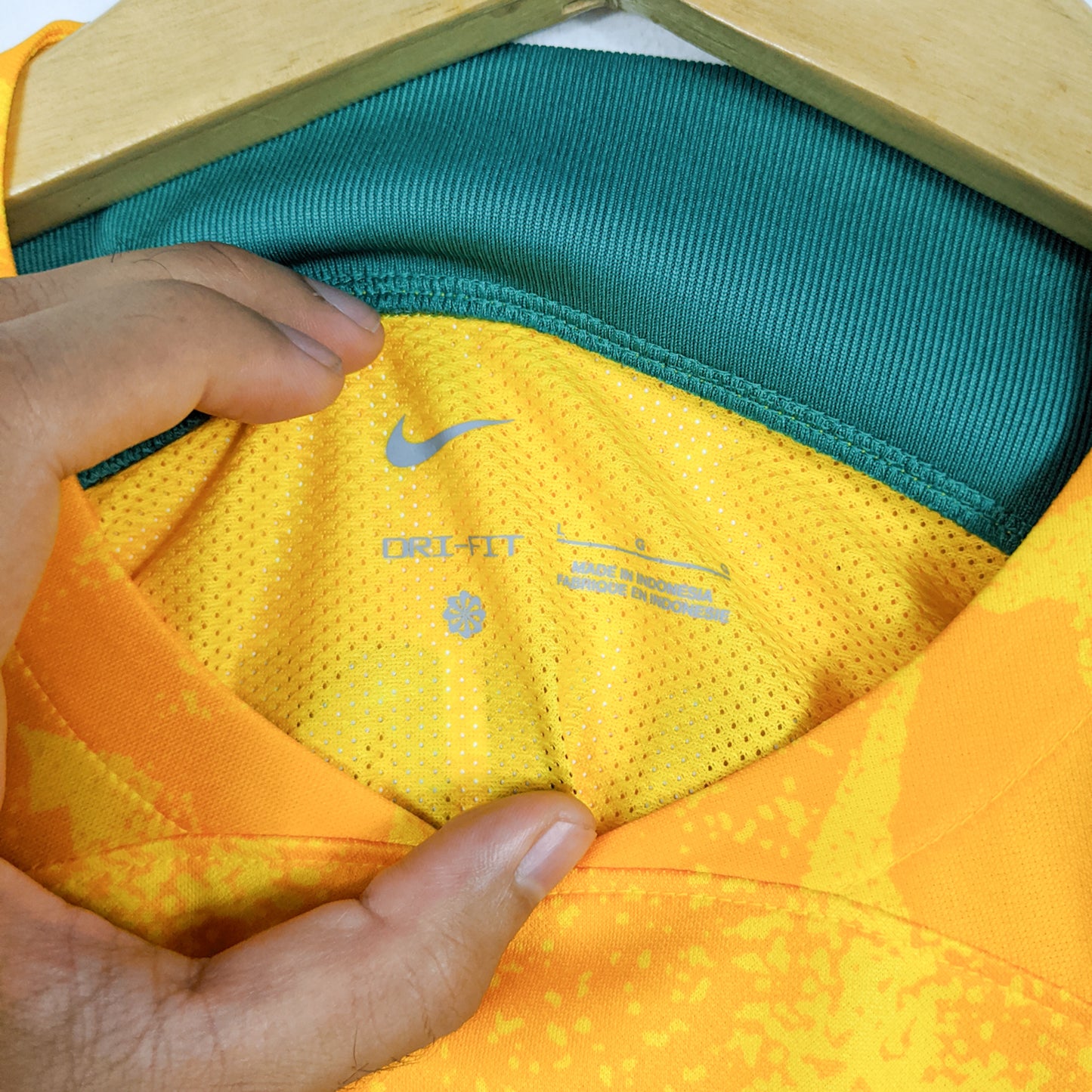 Authentic Australia 2022 Home - Irvine #22 Size L (Half Player Issue)