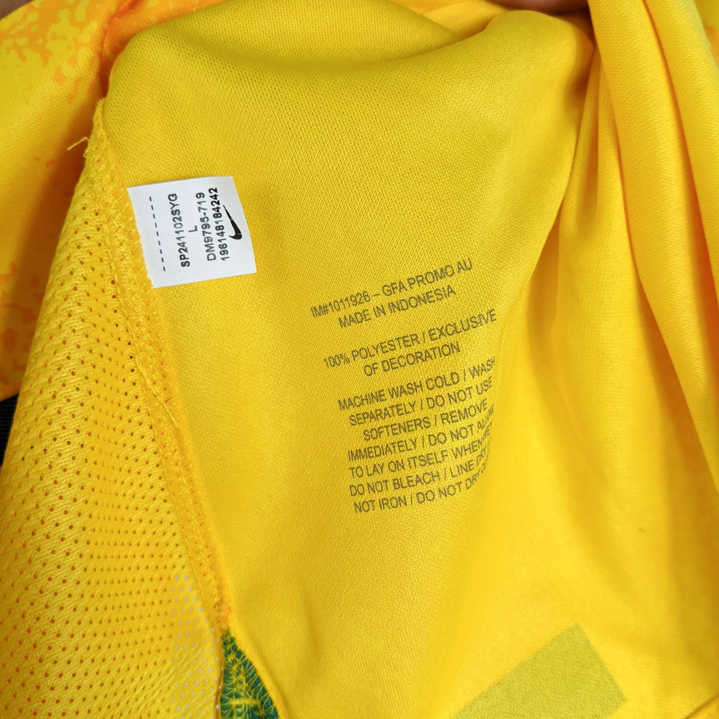 Authentic Australia 2022 Home - Irvine #22 Size L (Half Player Issue)