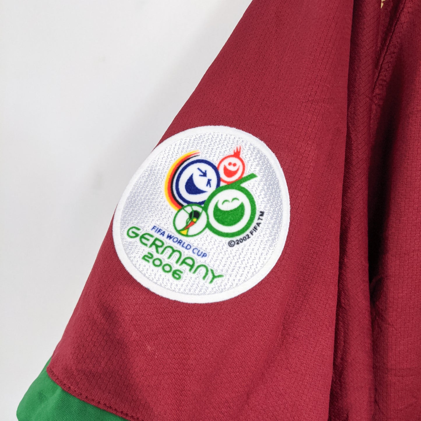 Authentic Portugal 2006/08 Home - Ronaldo #17 Size XL