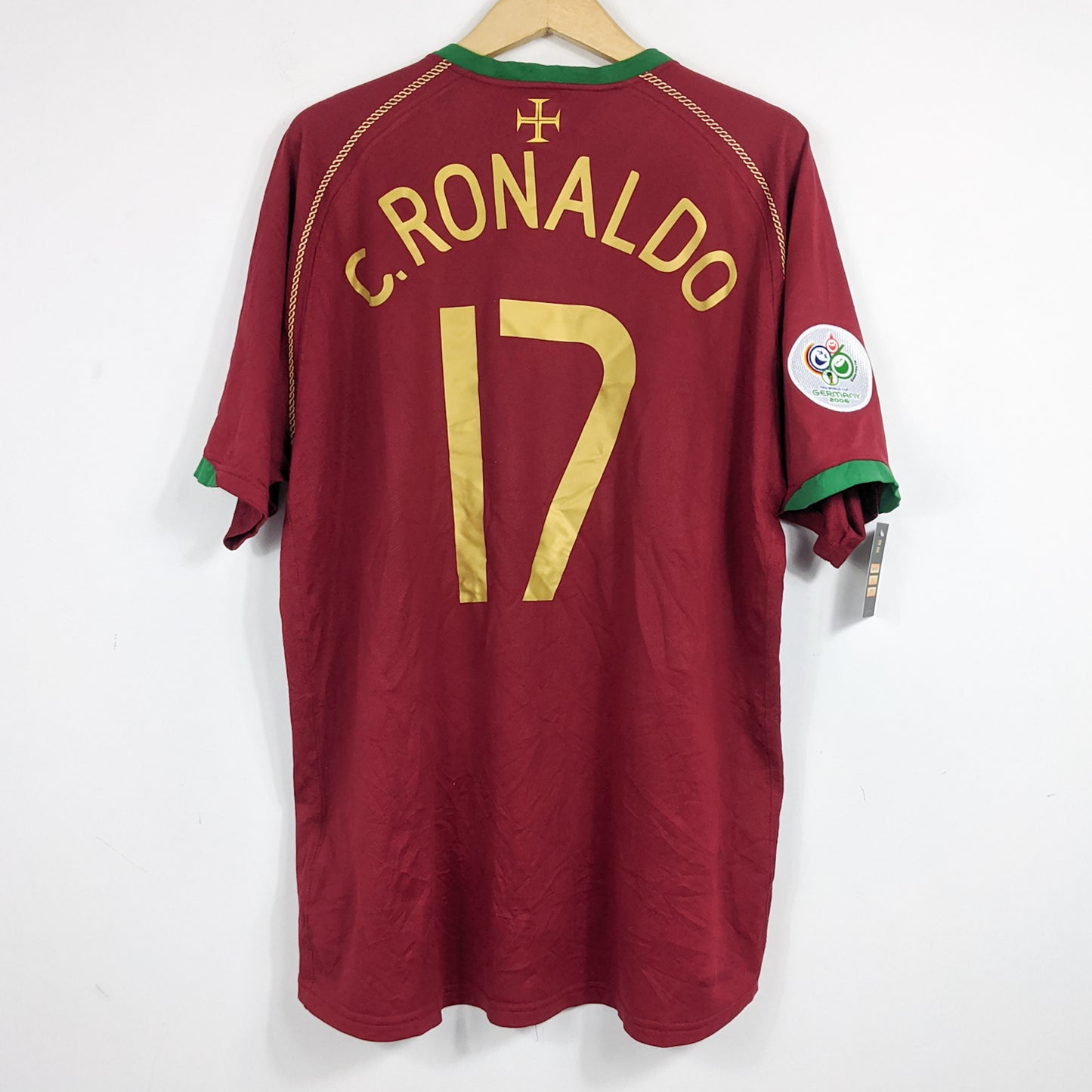 Authentic Portugal 2006/08 Home - Ronaldo #17 Size XL