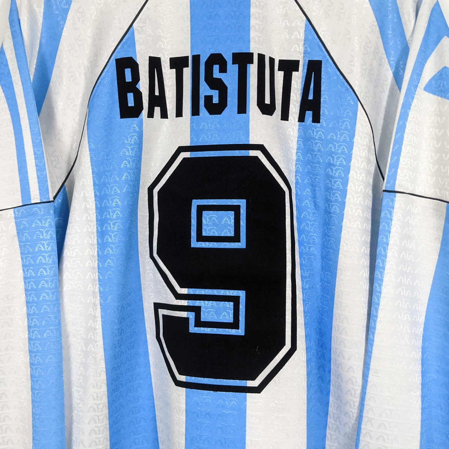 Original Argentina 1996/97 Home - Batistuta #9 Size L (Long Sleeve)