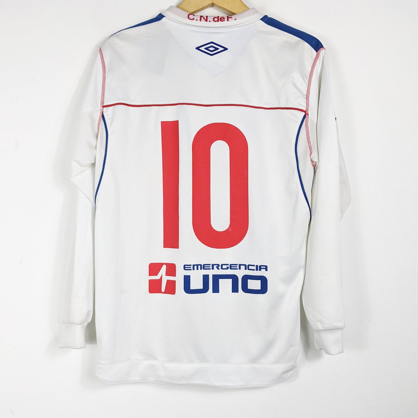 Original Club Nacional de Football 2009 Home - Size S (Long sleeve)