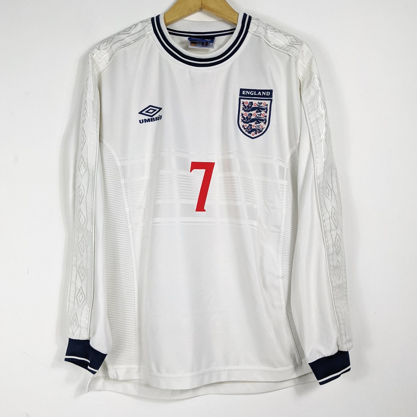 Original England 2000 Home - Beckham #7 Size L (Long sleeve)