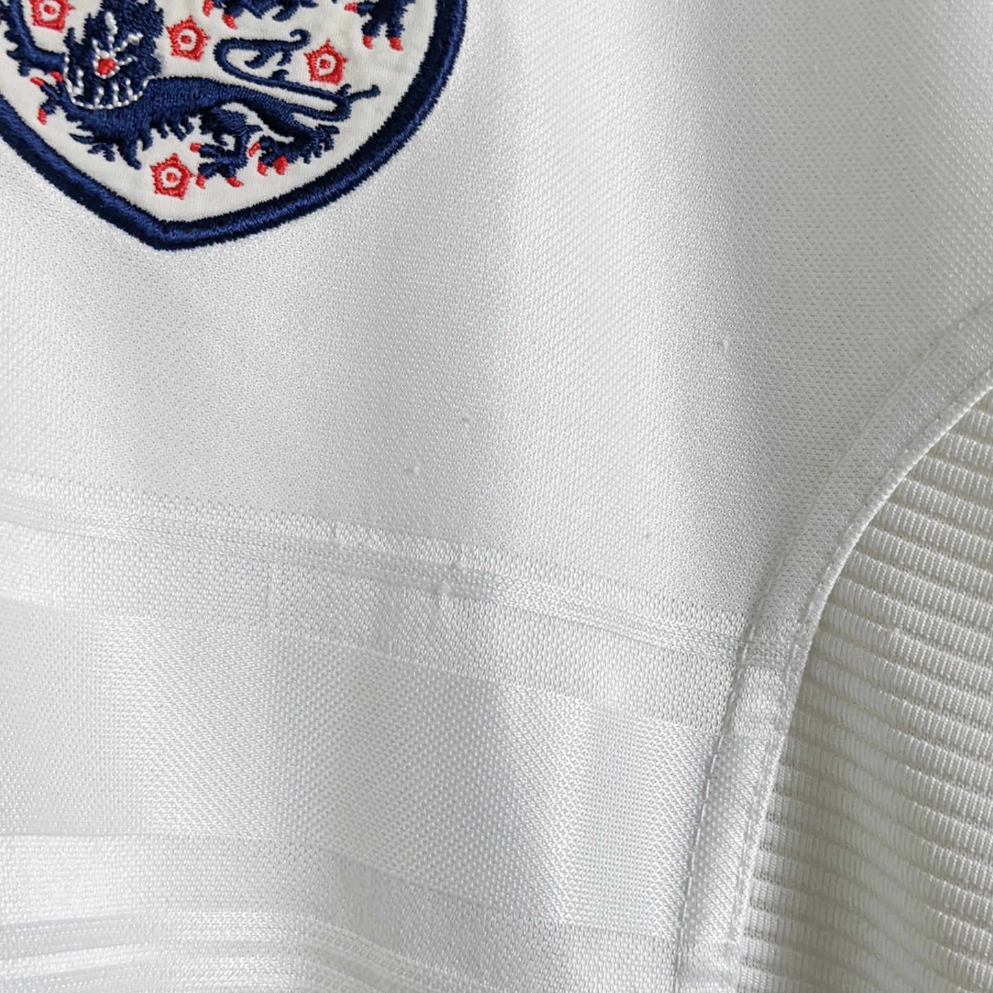 Original England 2000 Home - Beckham #7 Size L (Long sleeve)