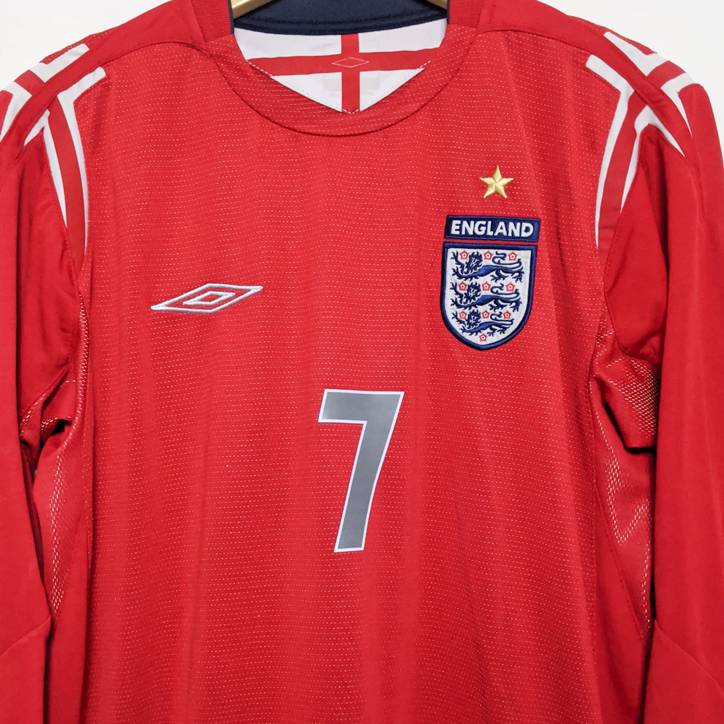 Original England 2004 Away - Beckham #7 Size M (Long sleeve)