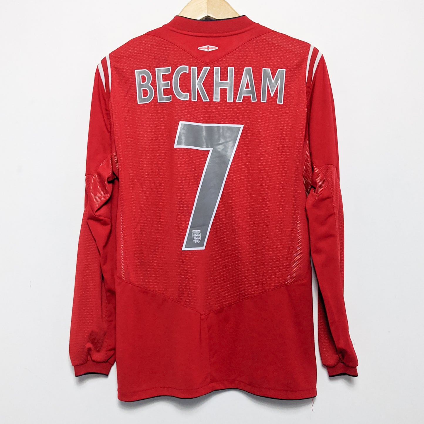Original England 2004 Away - Beckham #7 Size M (Long sleeve)