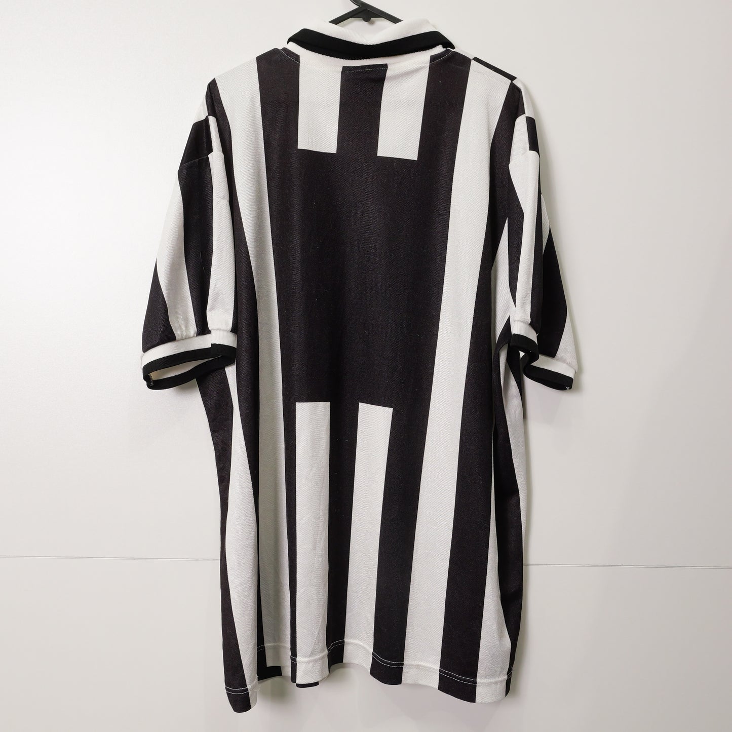 Authentic Juventus 1994/95 Home - Size XL
