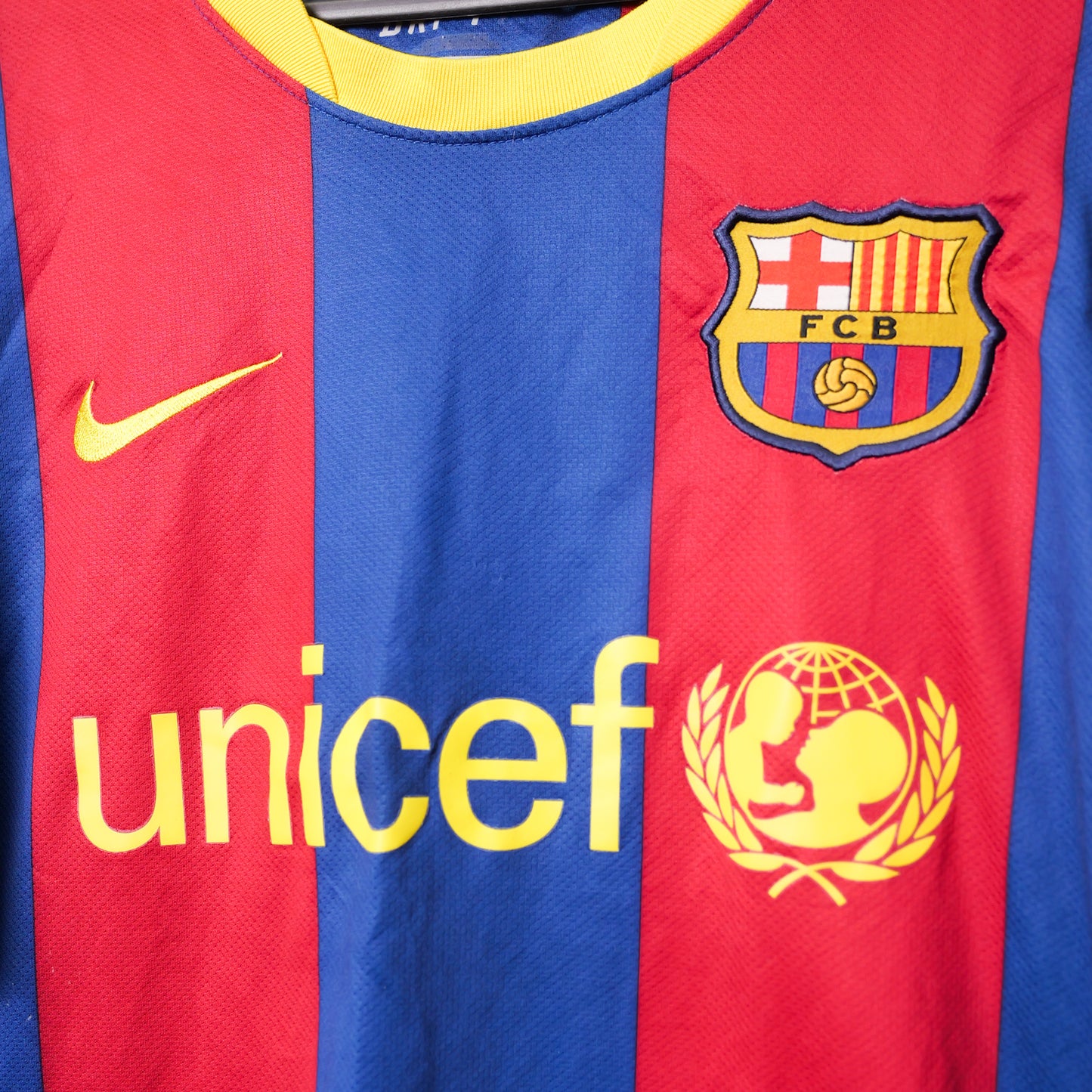 Authentic Barcelona 2010/11 Home - David Villa #7 Size XL fit L