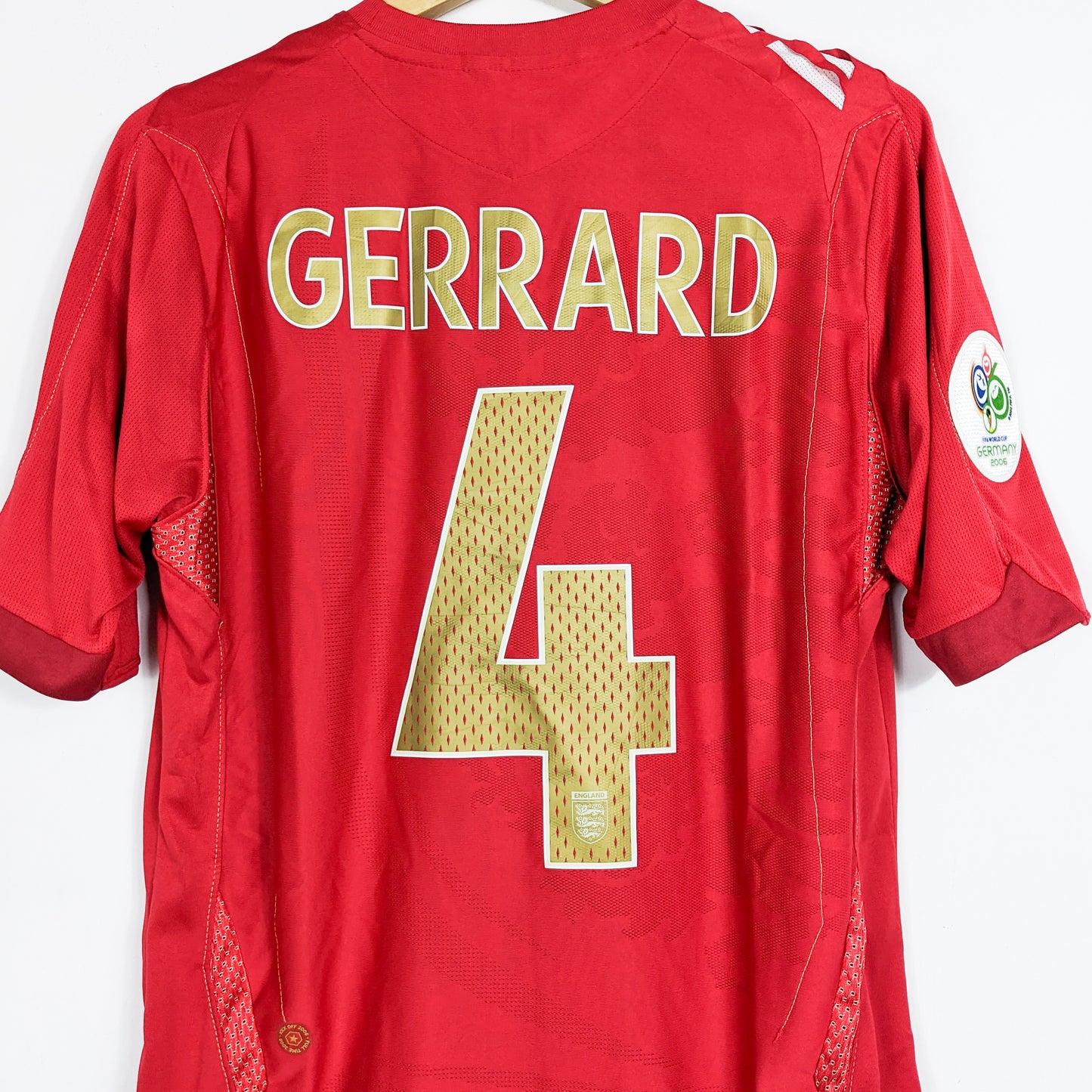 Authentic England 2006 Away - Gerrard #4 Size S/M