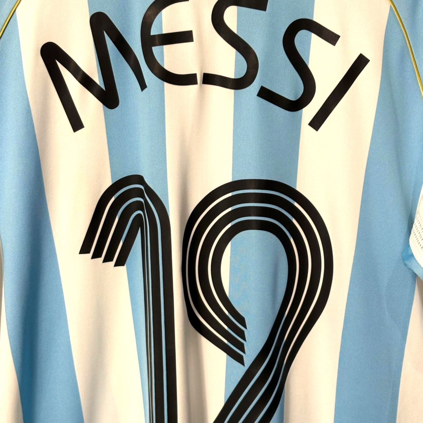 Authentic Argentina 2006/07 Home - Messi #19 Size L